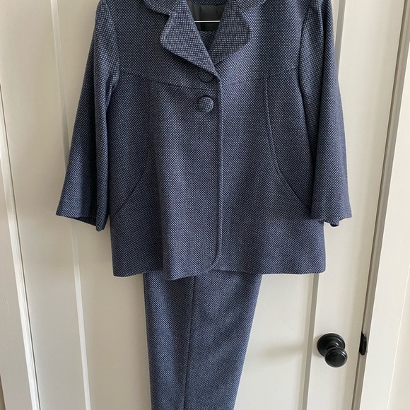 <3 Women’s suit set - Picture 4 of 4